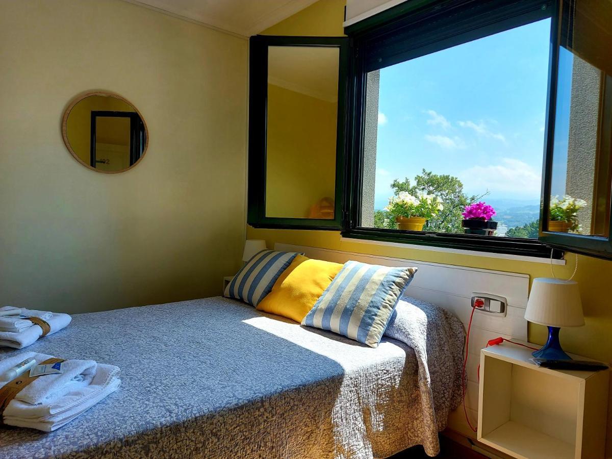 Hotel Sleeping Sarria Esterno foto